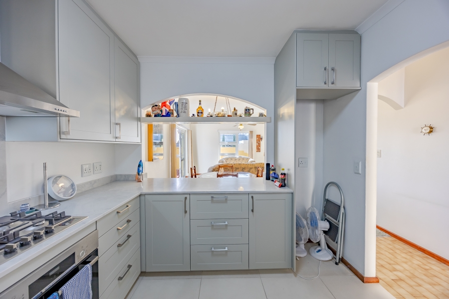 2 Bedroom Property for Sale in Lakeside Western Cape